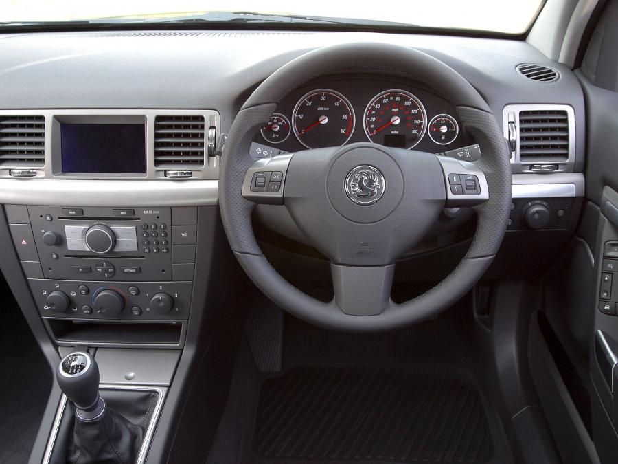  Vauxhall Vectra GTS 2005 года  (фото 7 из 16)